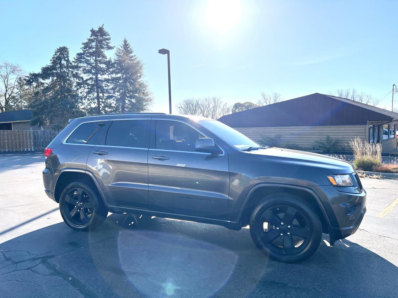 Used 2015 Jeep Grand Cherokee Altitude image 10