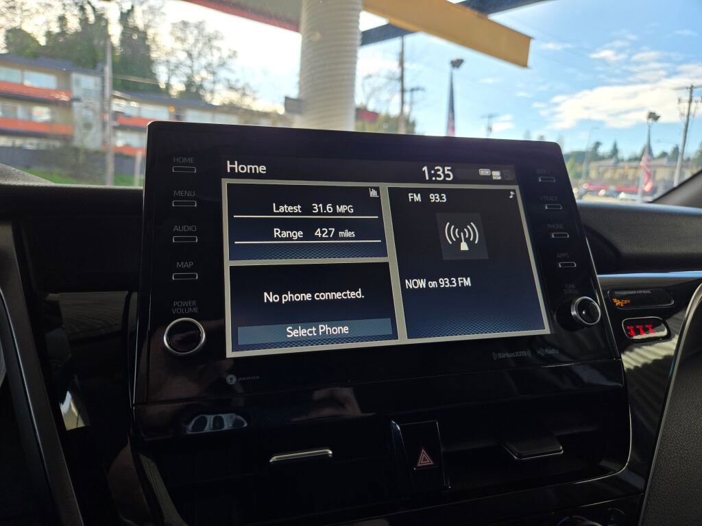 Used 2024 Toyota Camry XLE w/ Cold Weather Package FWD image 16