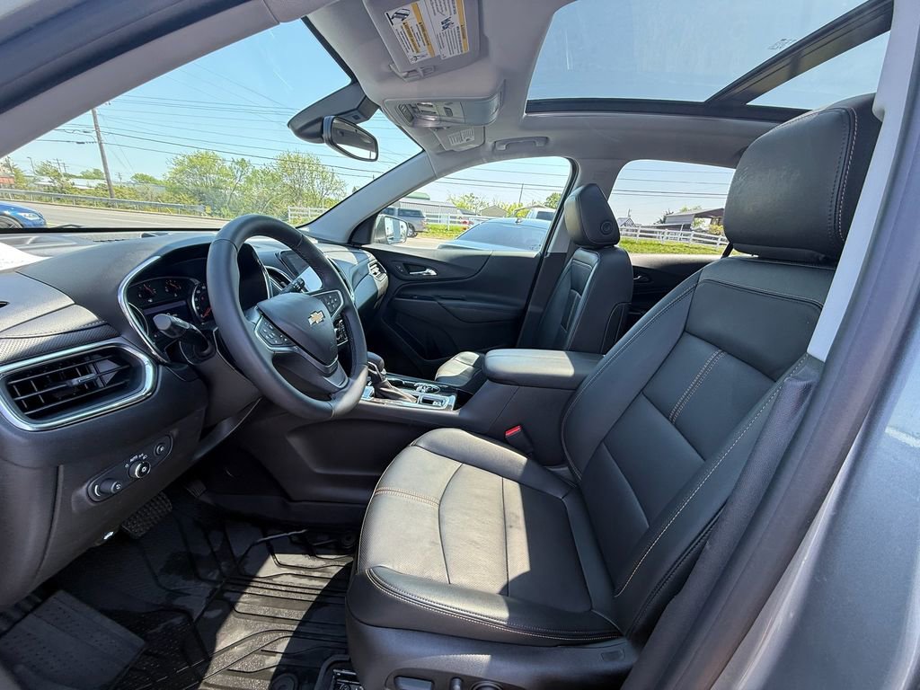 Used 2023 Chevrolet Equinox Premier image 12