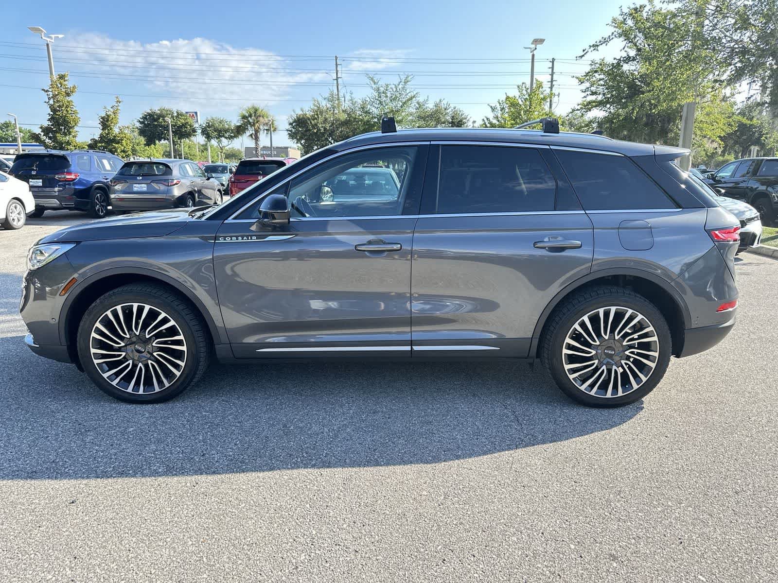 Used 2021 Lincoln Corsair Reserve w/ Equipment Group 201A FWD image 3