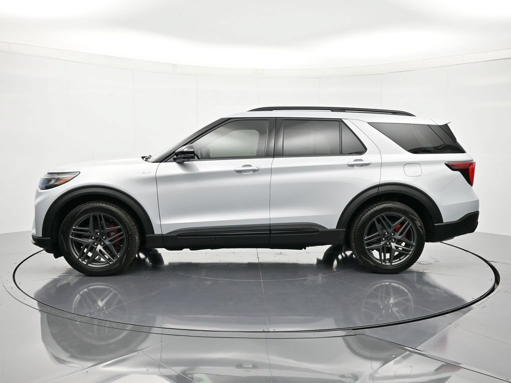 New 2026 Ford Explorer ST-Line w/ ST-Line Street Pack RWD image 8