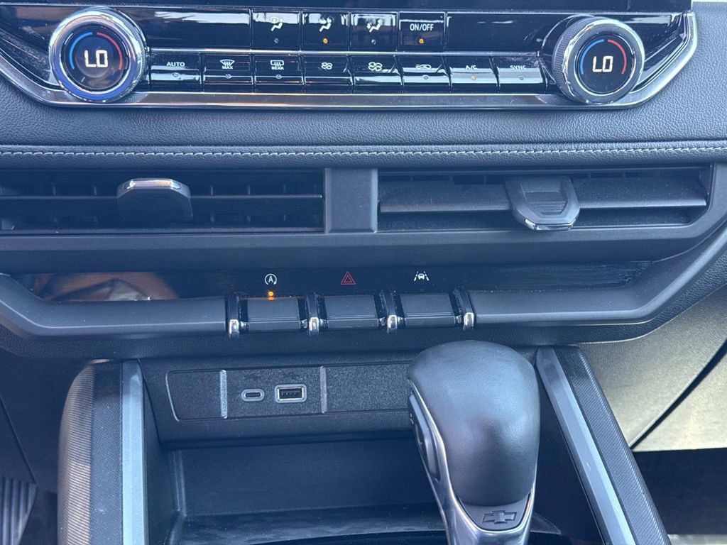 Used 2023 Chevrolet Colorado LT w/ LT Convenience Package RWD image 23