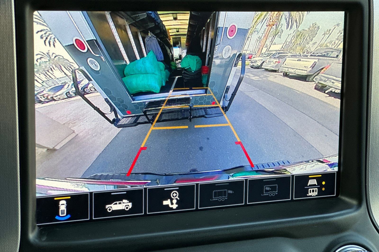 Certified 2021 GMC Sierra 2500 SLT w/ SLT Convenience Package image 19