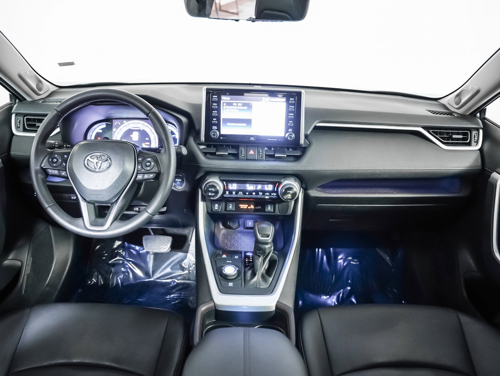 Used 2021 Toyota RAV4 Limited image 9