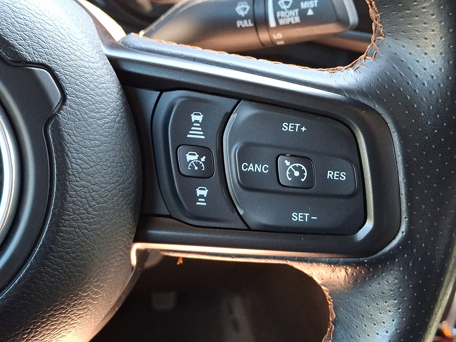Used 2024 Jeep Gladiator Mojave AWD/4WD image 23