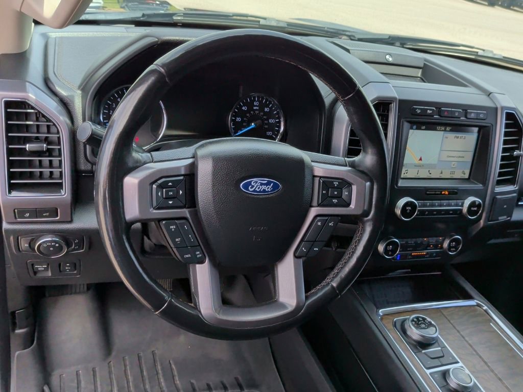 Used 2019 Ford Expedition Platinum image 17