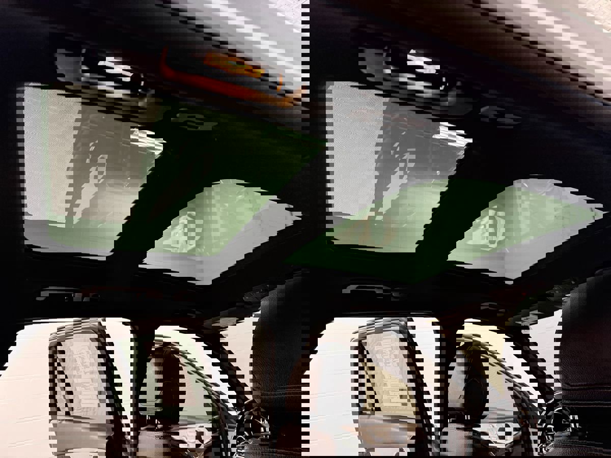 Used 2020 Mercedes-Benz GLC 300 4MATIC image 28