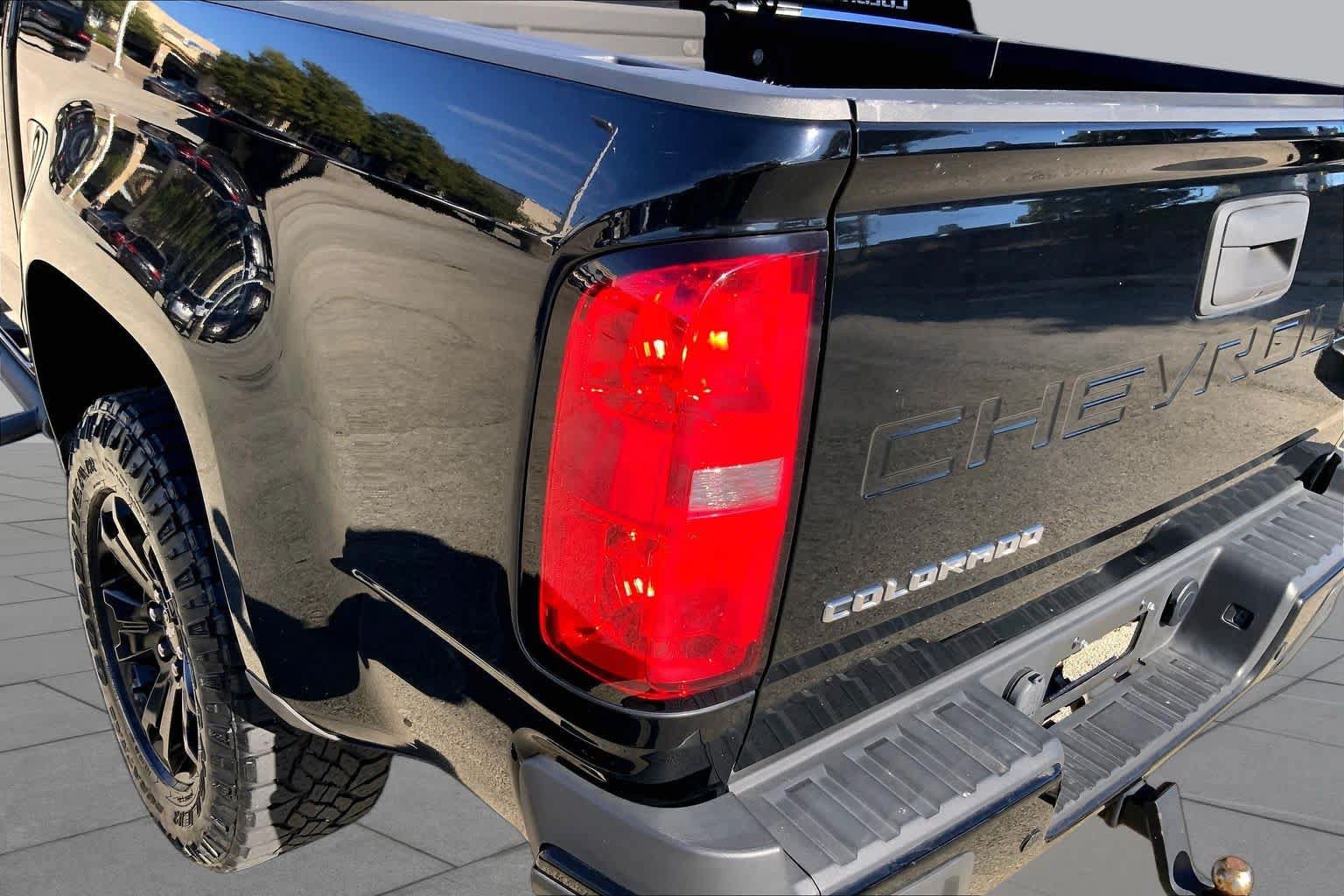 Used 2021 Chevrolet Colorado Z71 w/ Z71 Midnight Edition RWD image 25
