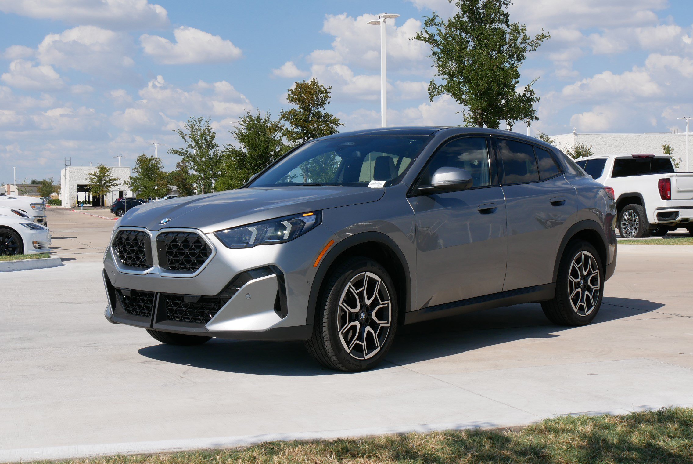 Certified 2026 BMW X2 xDrive28i AWD/4WD image 5