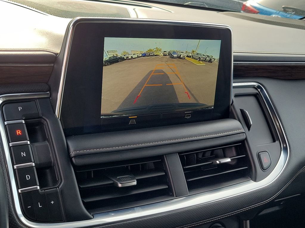 Used 2023 Chevrolet Suburban Premier image 31