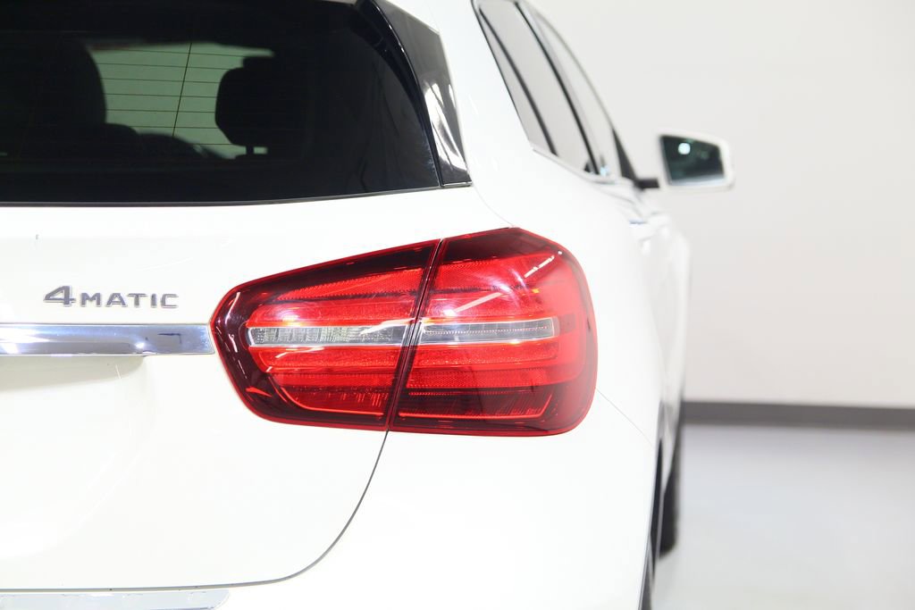 Certified 2019 Mercedes-Benz GLA 250 4MATIC image 15