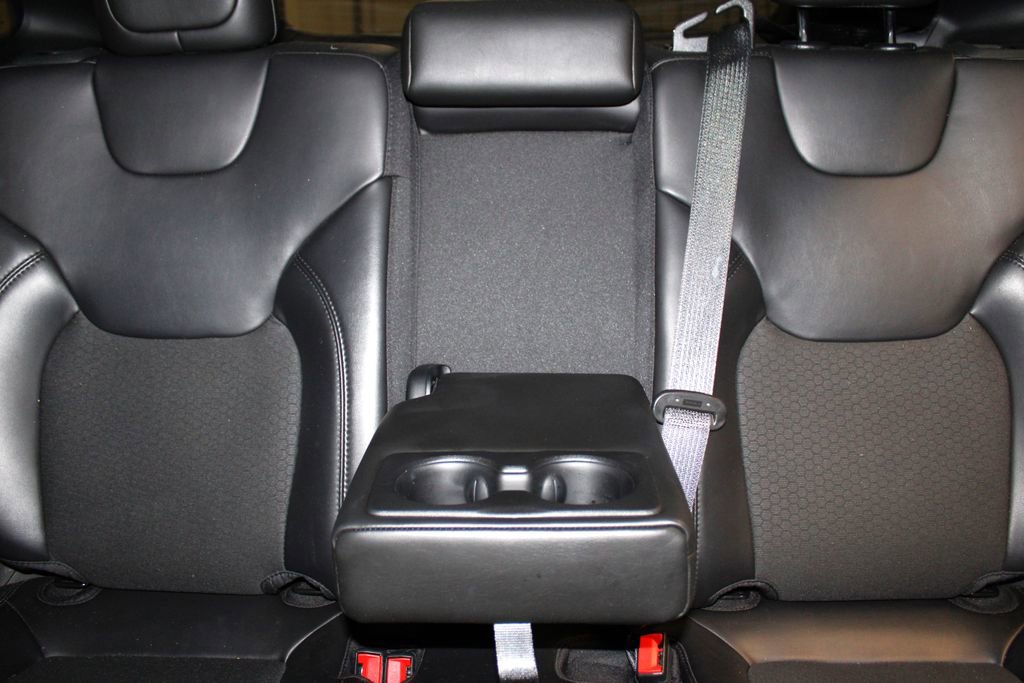 Used 2021 Jeep Cherokee Latitude Plus image 25