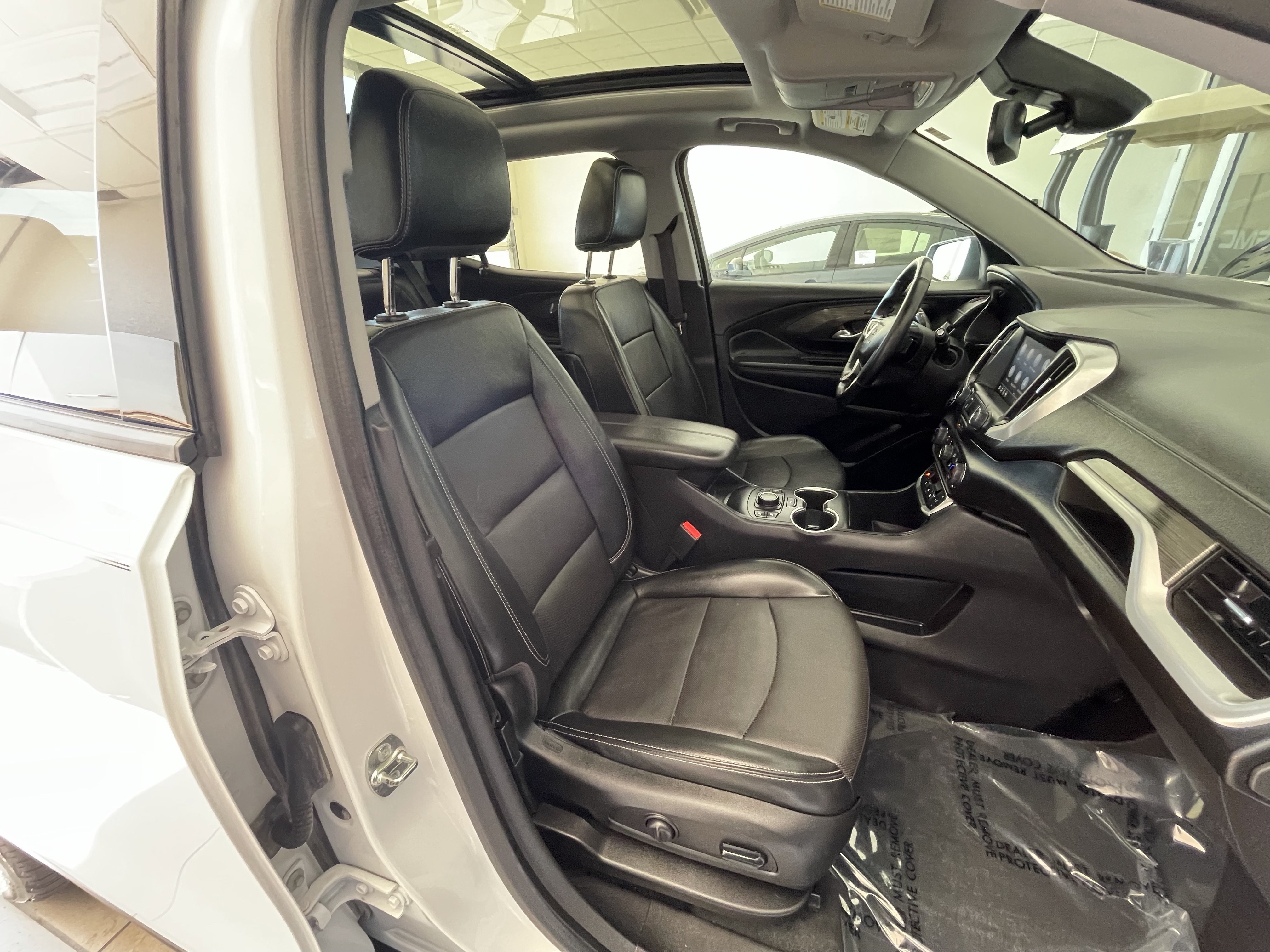 Certified 2024 GMC Terrain SLT w/ Tech Package FWD image 13