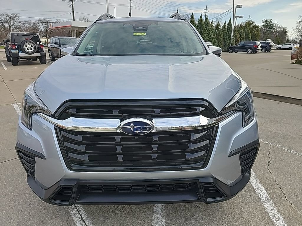 Used 2023 Subaru Ascent Limited w/ Technology Package image 8