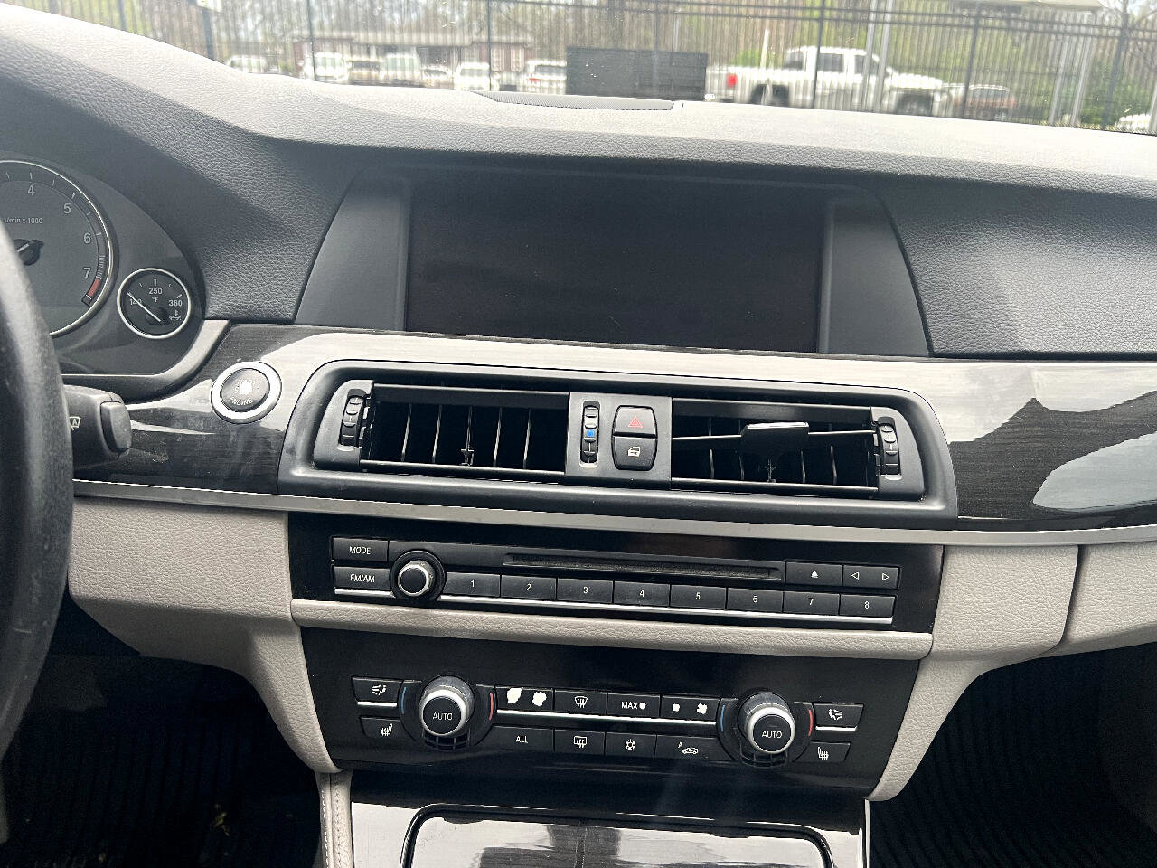 Used 2011 BMW 535i Sedan image 30