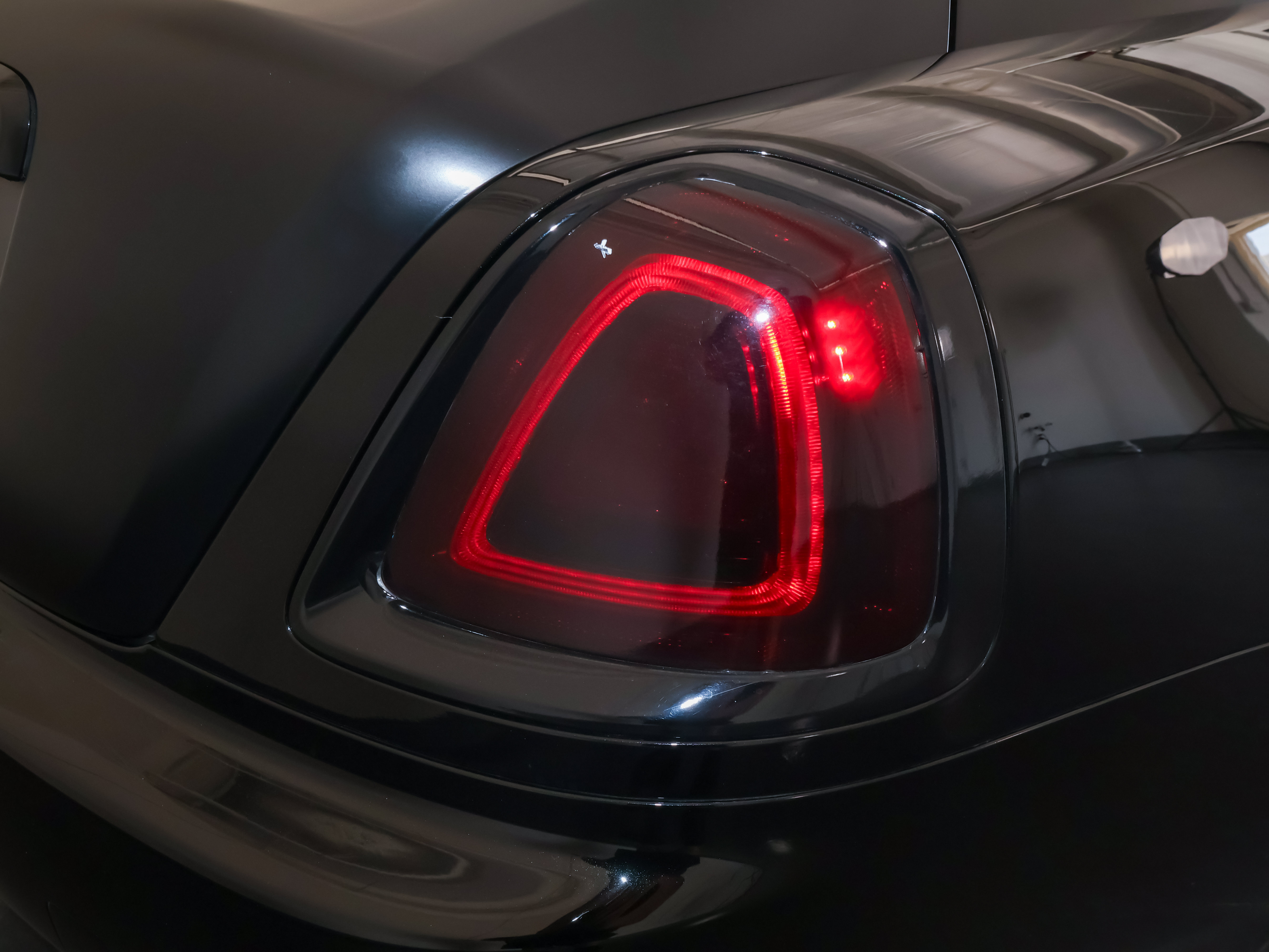 Used 2018 Rolls-Royce Wraith RWD image 46