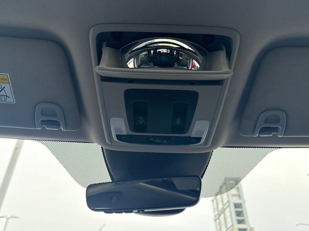 Certified 2023 Honda Pilot Elite image 37