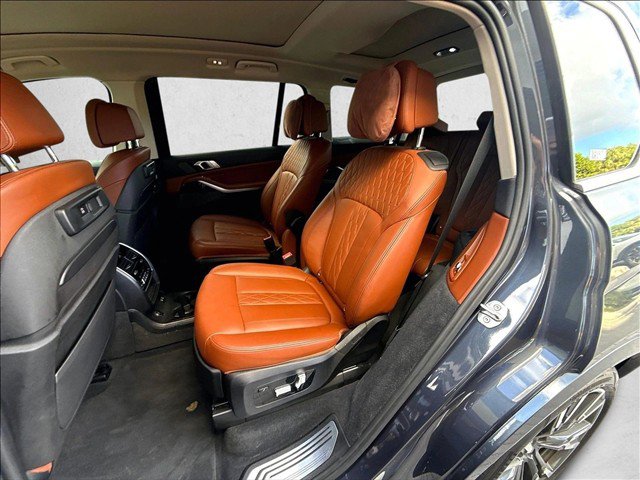 Used 2020 BMW X7 xDrive40i w/ Premium Package AWD/4WD image 27
