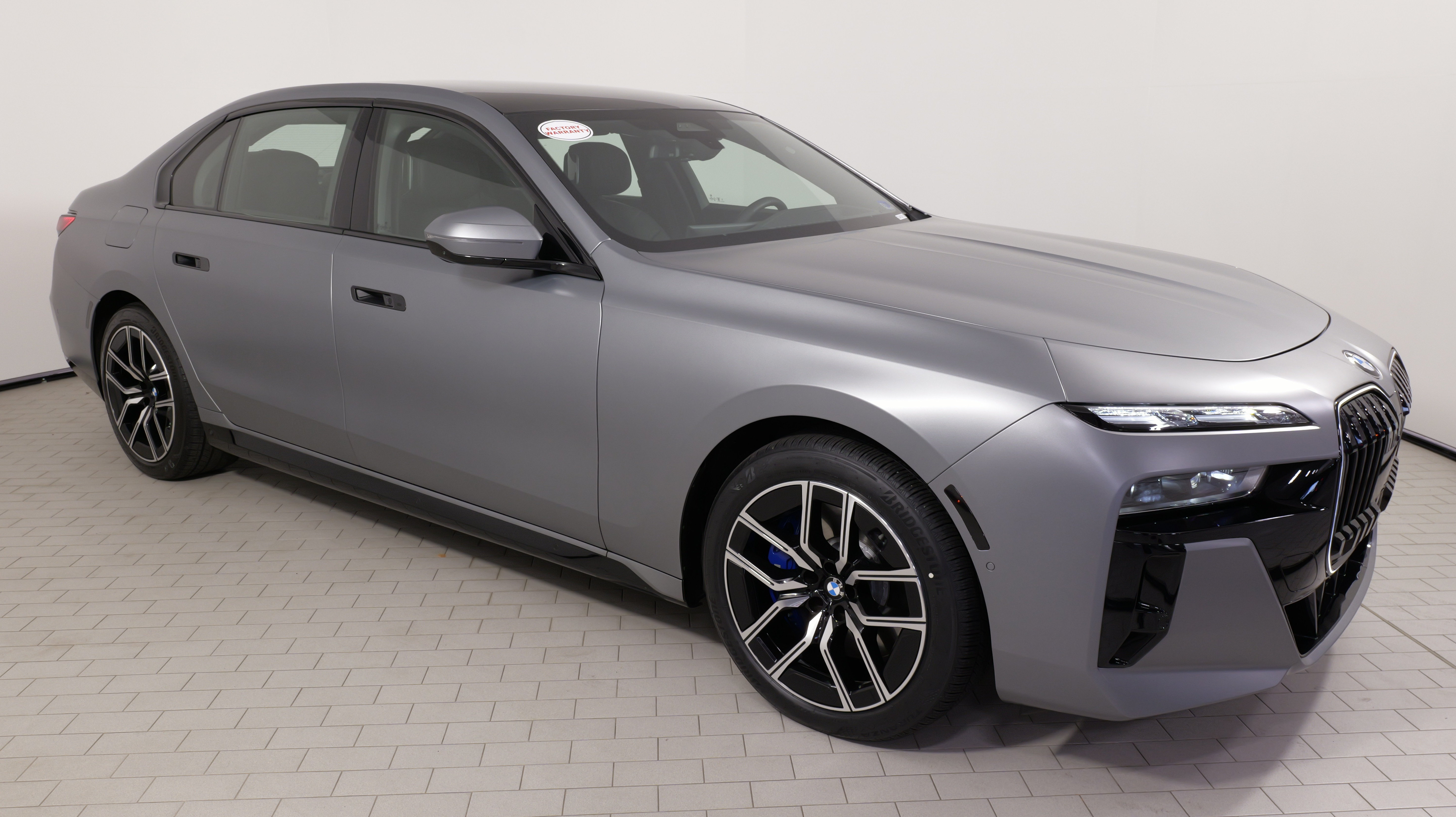 Used 2025 BMW 760i xDrive AWD/4WD image 8