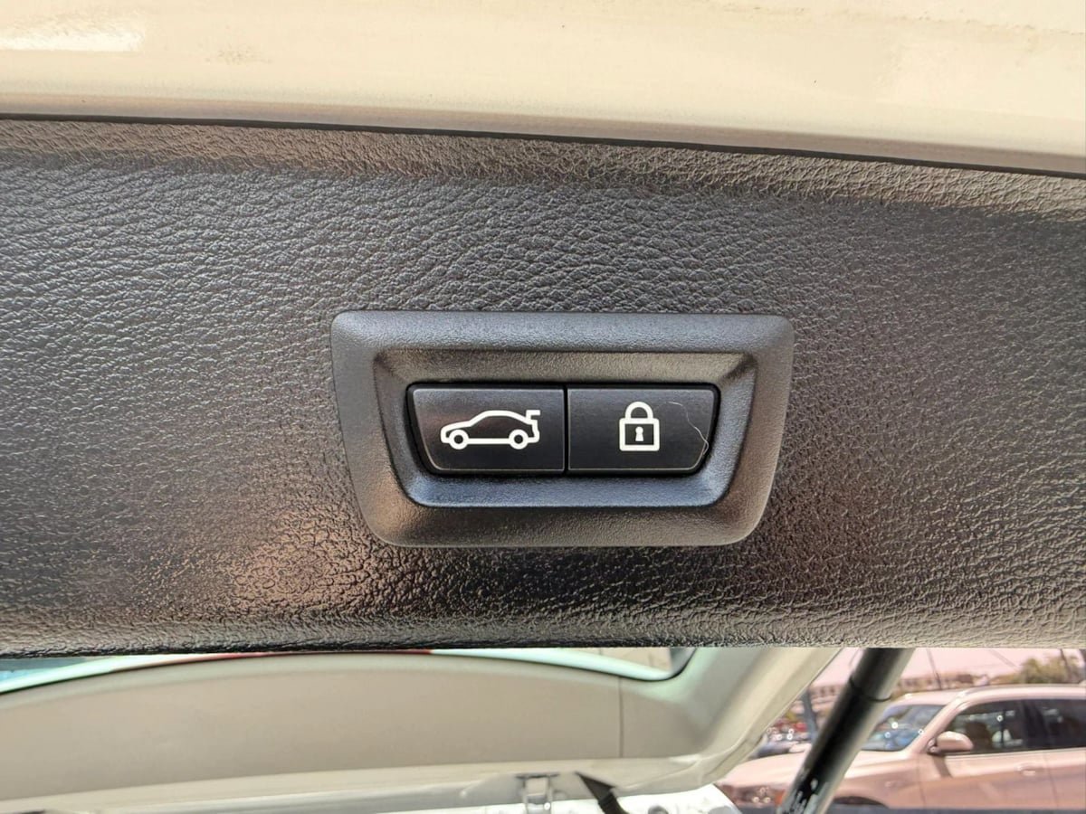 Used 2016 BMW X3 xDrive28i AWD/4WD image 33