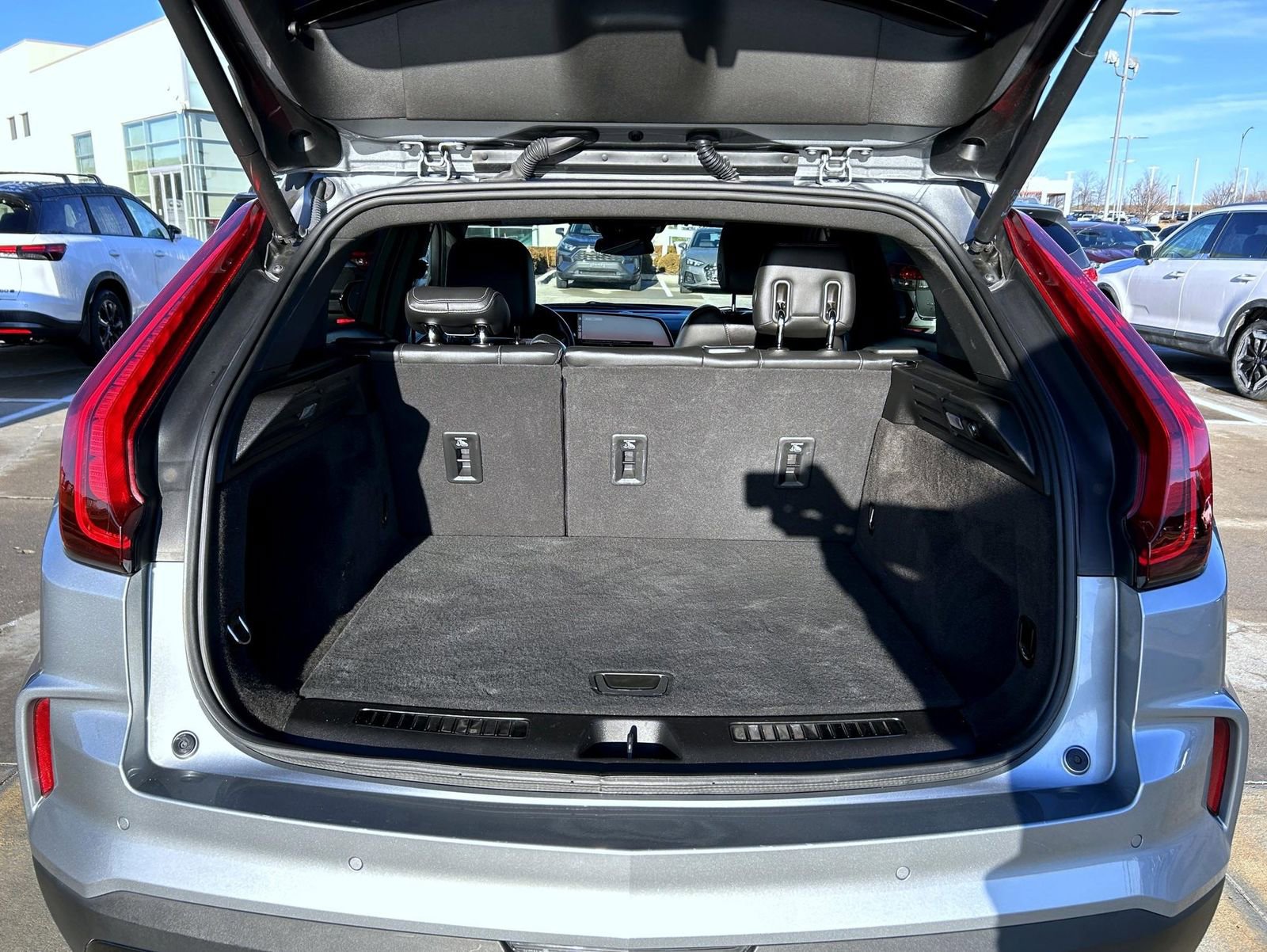 Used 2024 Cadillac XT4 Premium Luxury image 21