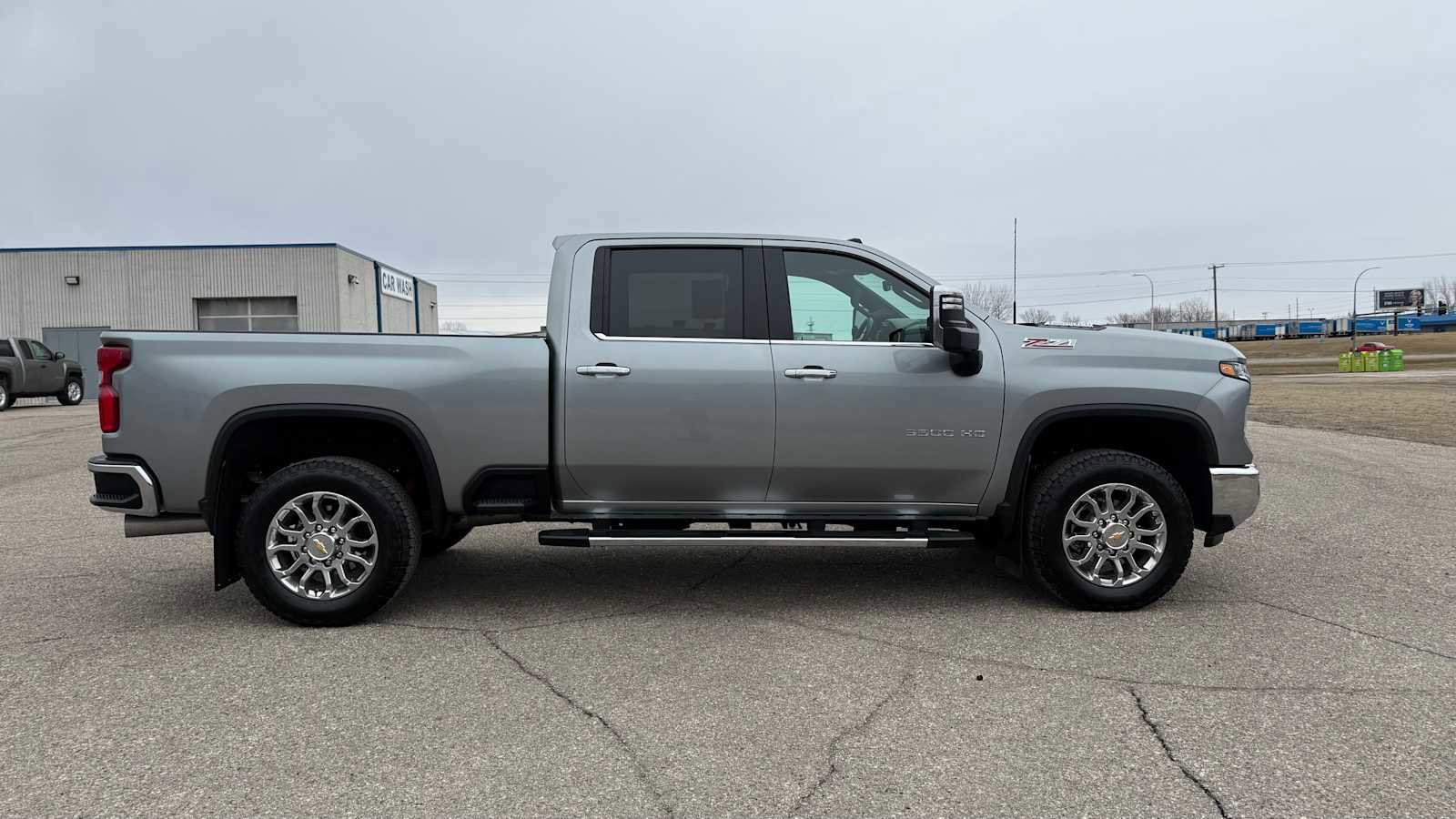 Used 2024 Chevrolet Silverado 3500 LTZ w/ LTZ Plus Package AWD/4WD image 3