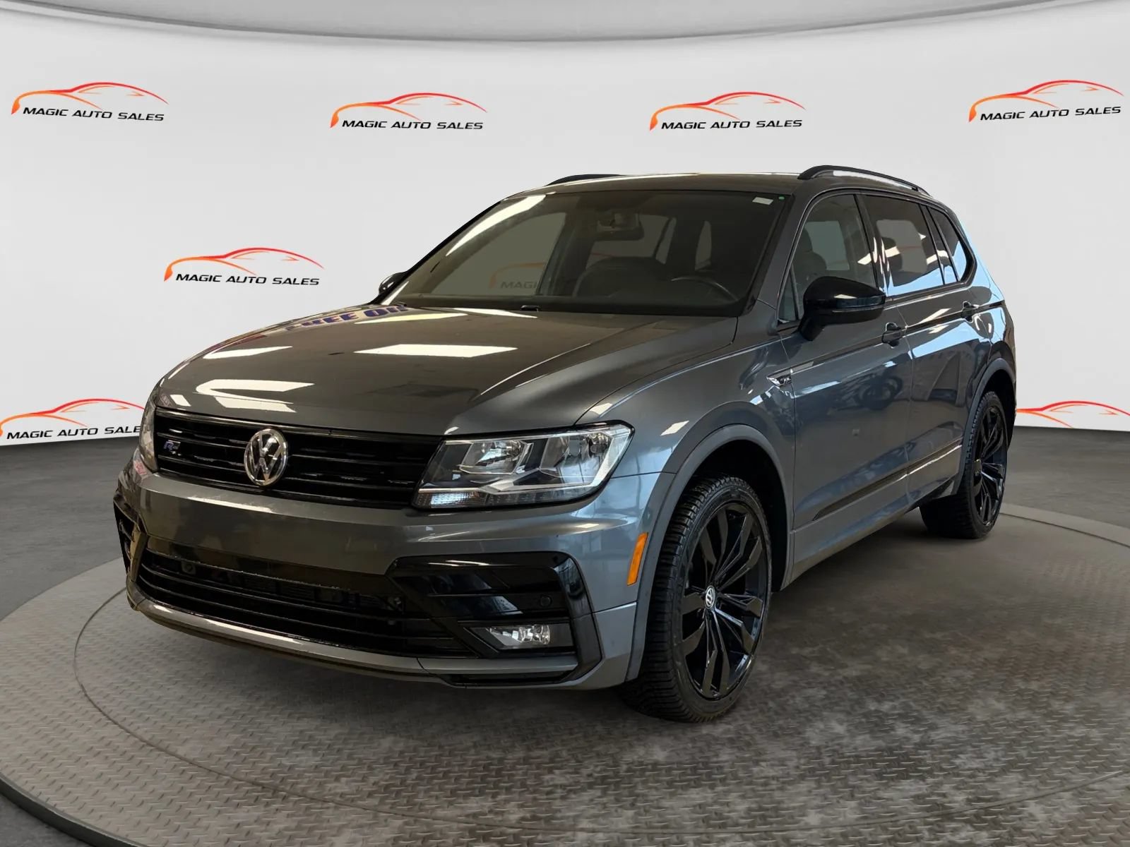 Used 2021 Volkswagen Tiguan SE R-Line AWD/4WD image 1