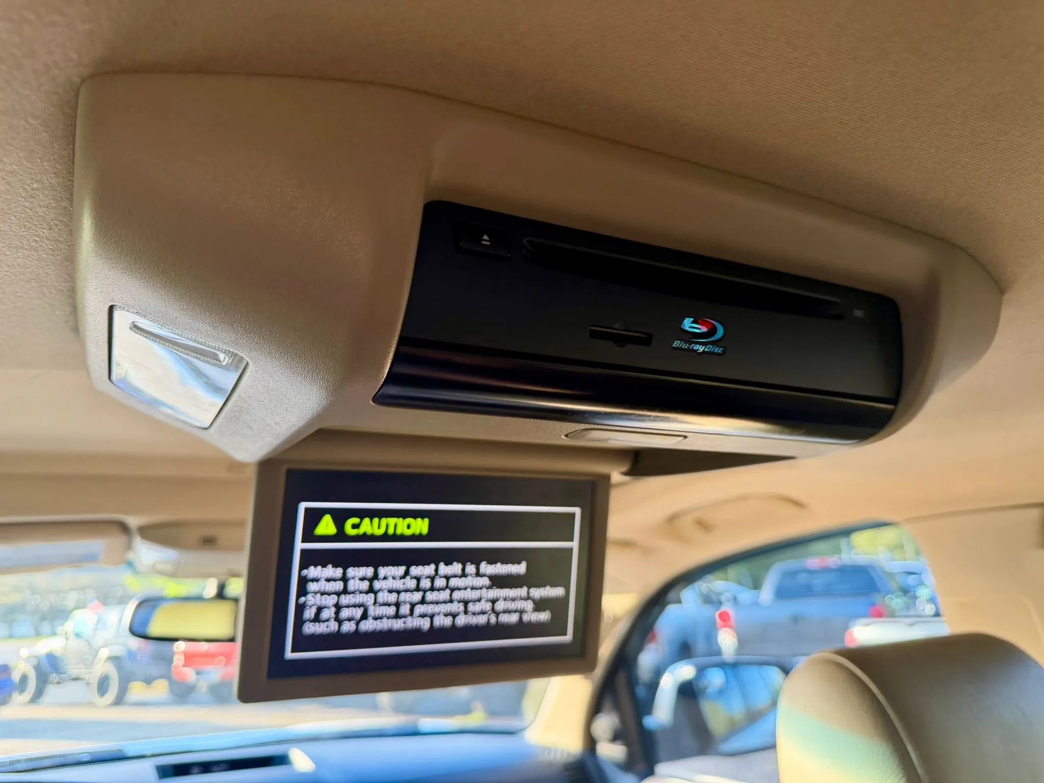 Used 2017 Toyota Sequoia Limited w/ Safety & Convenience Package AWD/4WD image 17