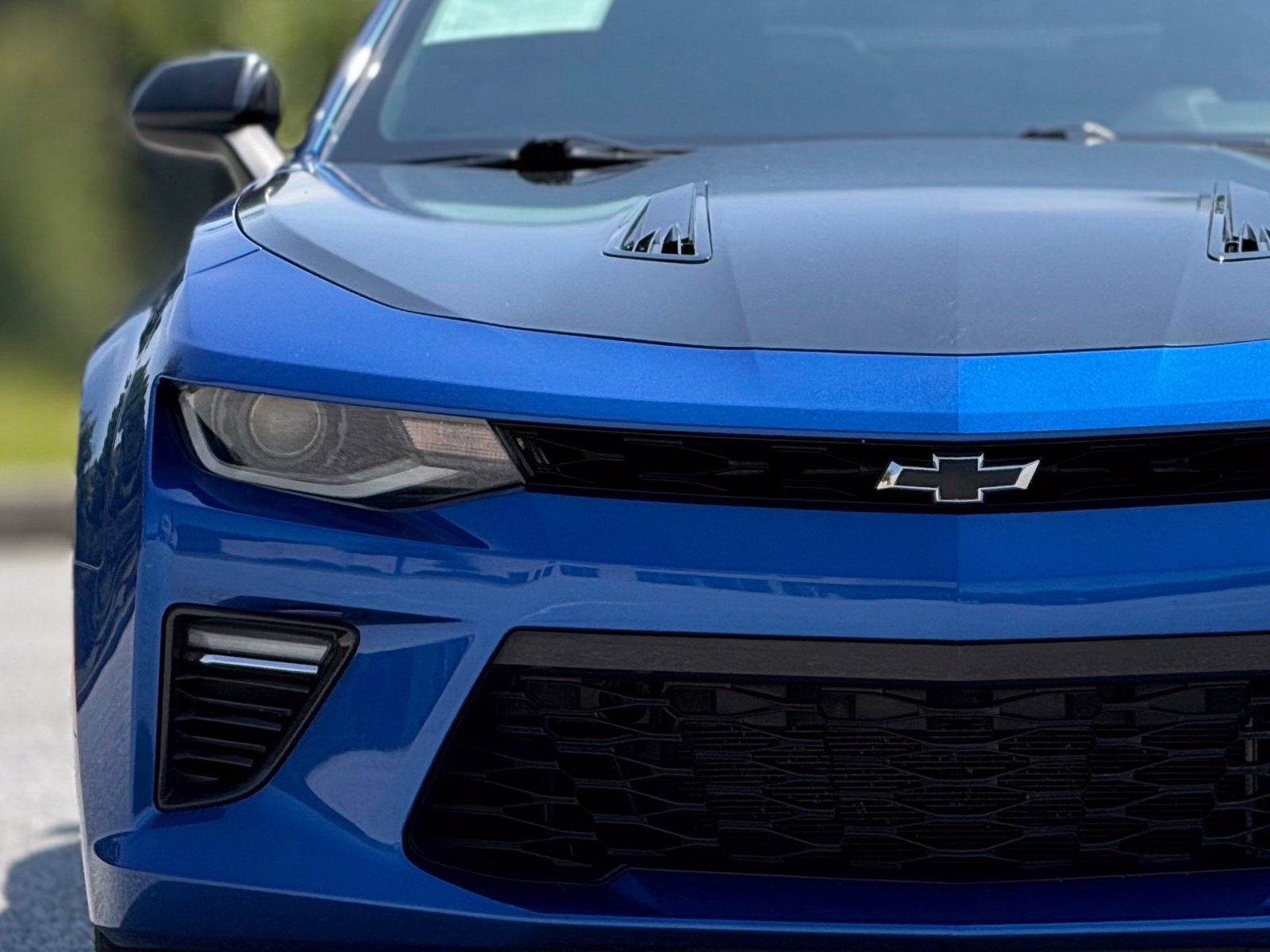 Used 2018 Chevrolet Camaro SS RWD image 14