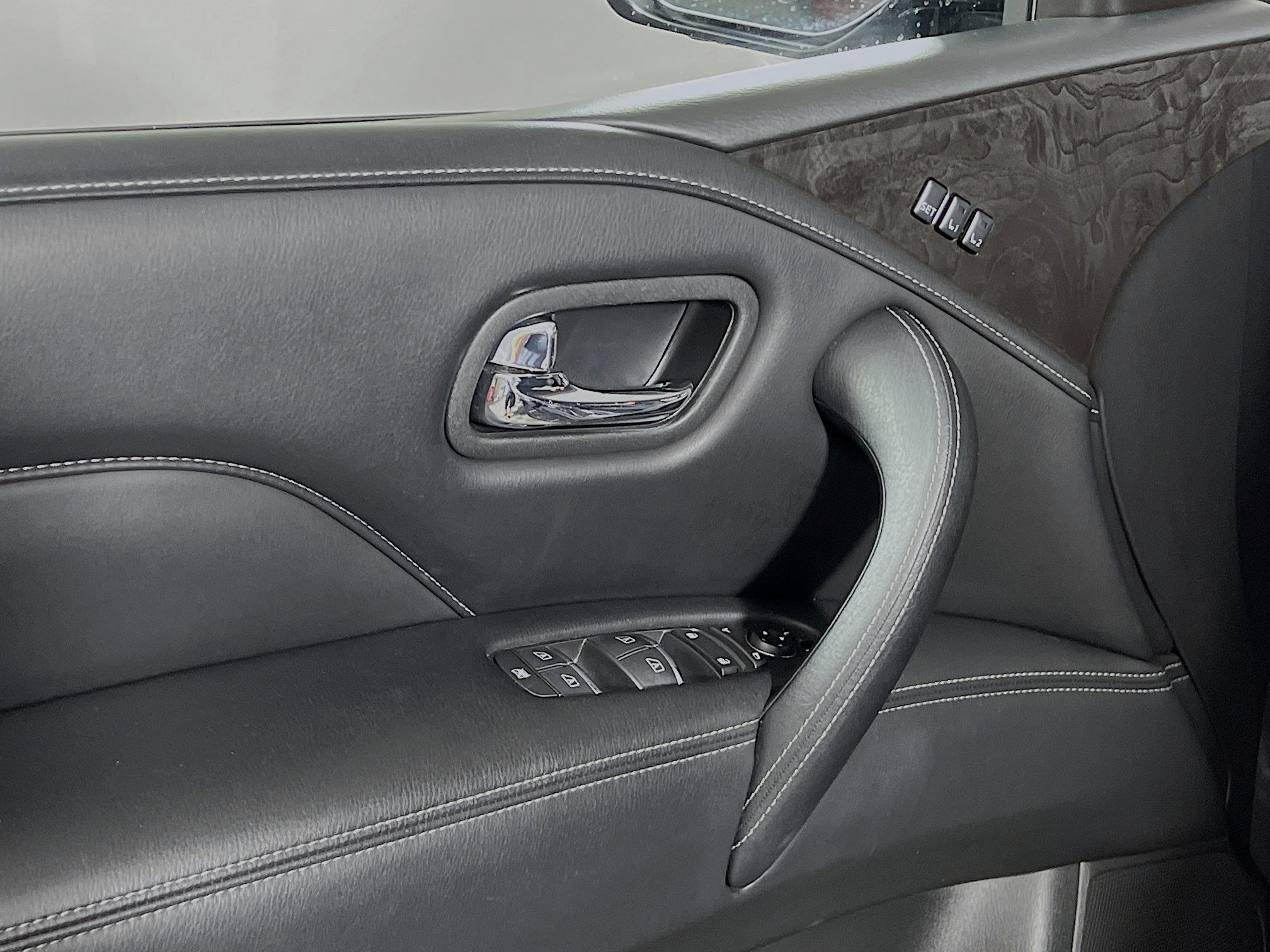 Used 2024 INFINITI QX80 Luxe image 17