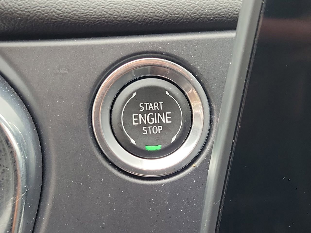 Used 2025 Chevrolet Blazer LT FWD image 28