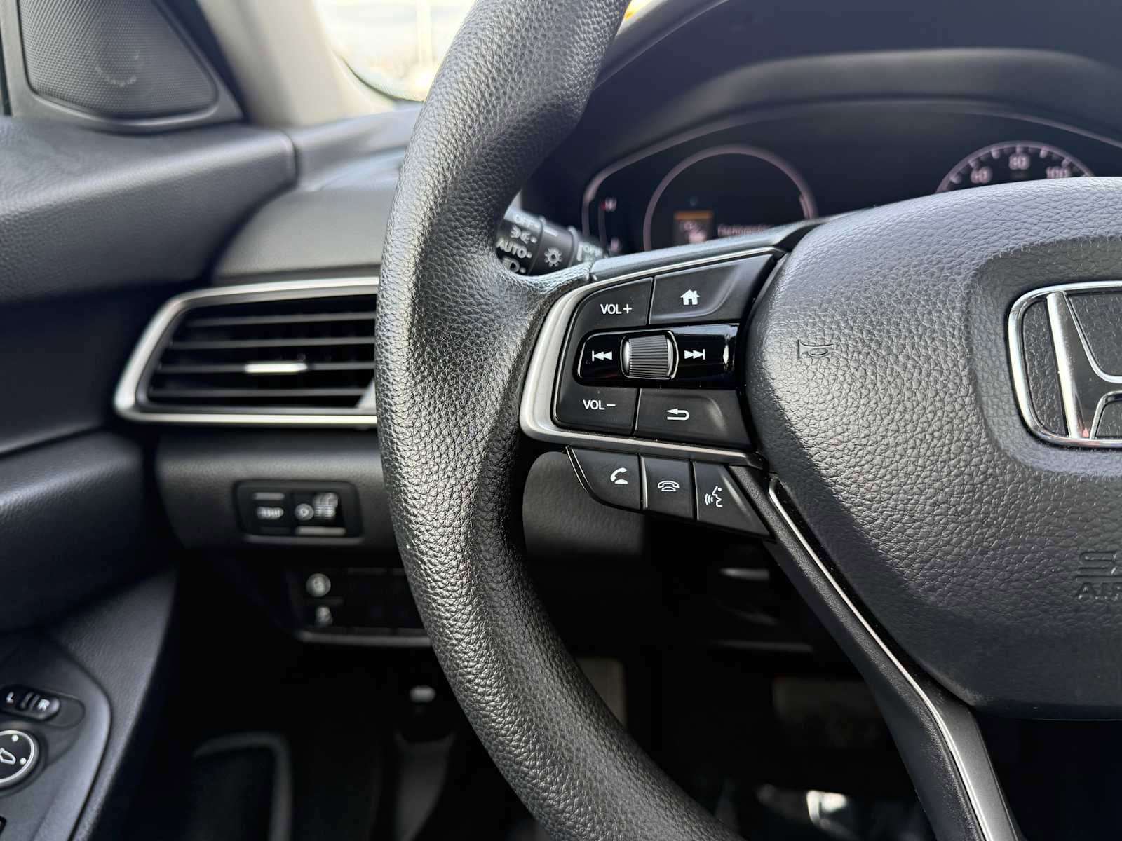 Used 2020 Honda Accord EX image 16