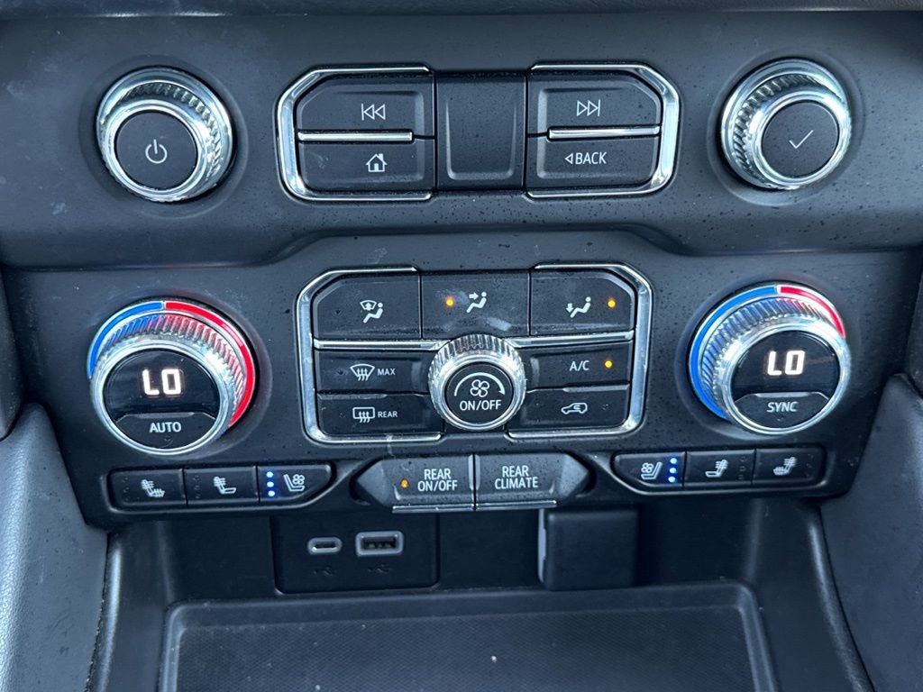 Used 2023 GMC Yukon AT4 w/ AT4 Premium Package AWD/4WD image 18