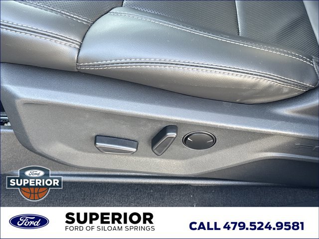 Used 2025 Ford Expedition Platinum image 25