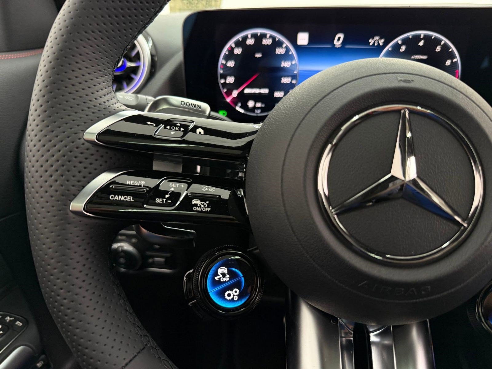 New 2026 Mercedes-Benz GLA 35 AMG 4MATIC image 15