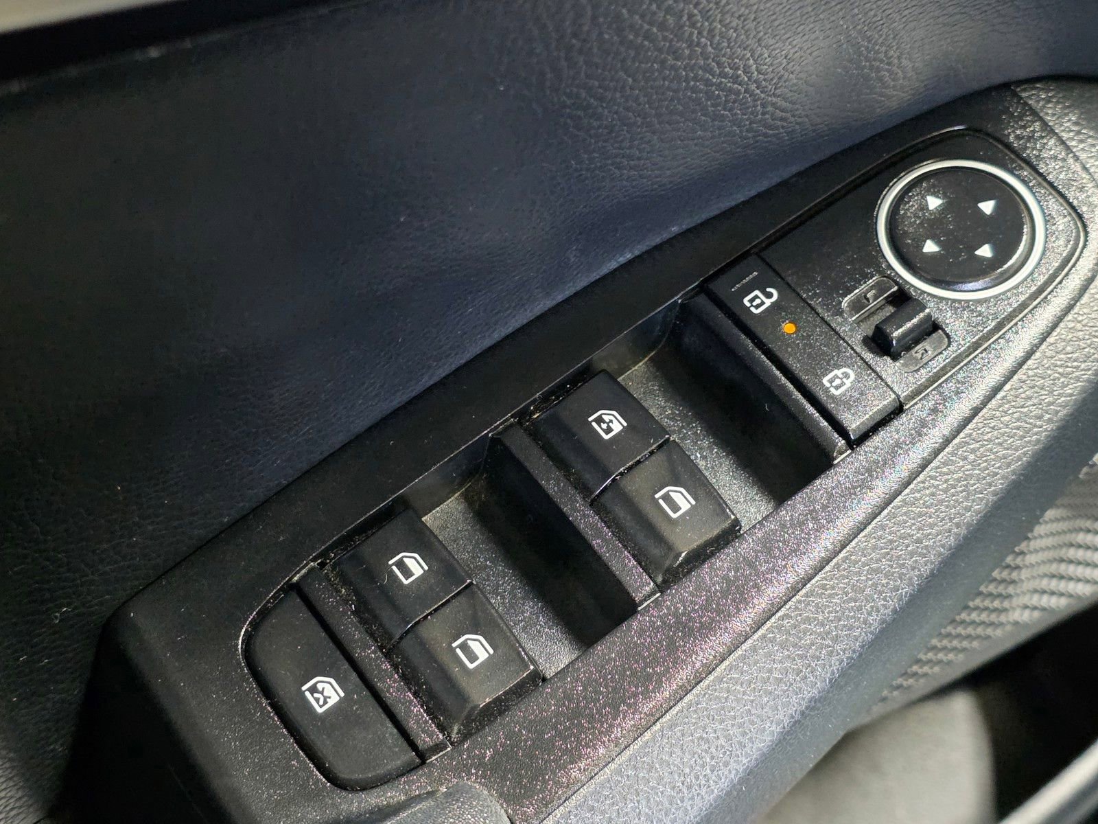 Used 2024 Kia Seltos EX image 21