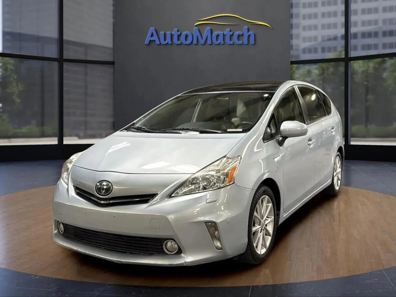 Used 2014 Toyota Prius V Five image 3
