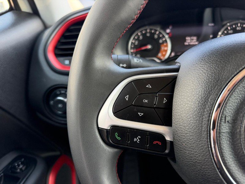 Used 2023 Jeep Renegade Trailhawk AWD/4WD image 11