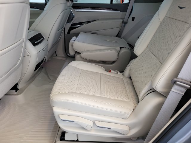 New 2026 Cadillac Escalade Platinum Sport w/ LPO, ONYX Package AWD/4WD image 15