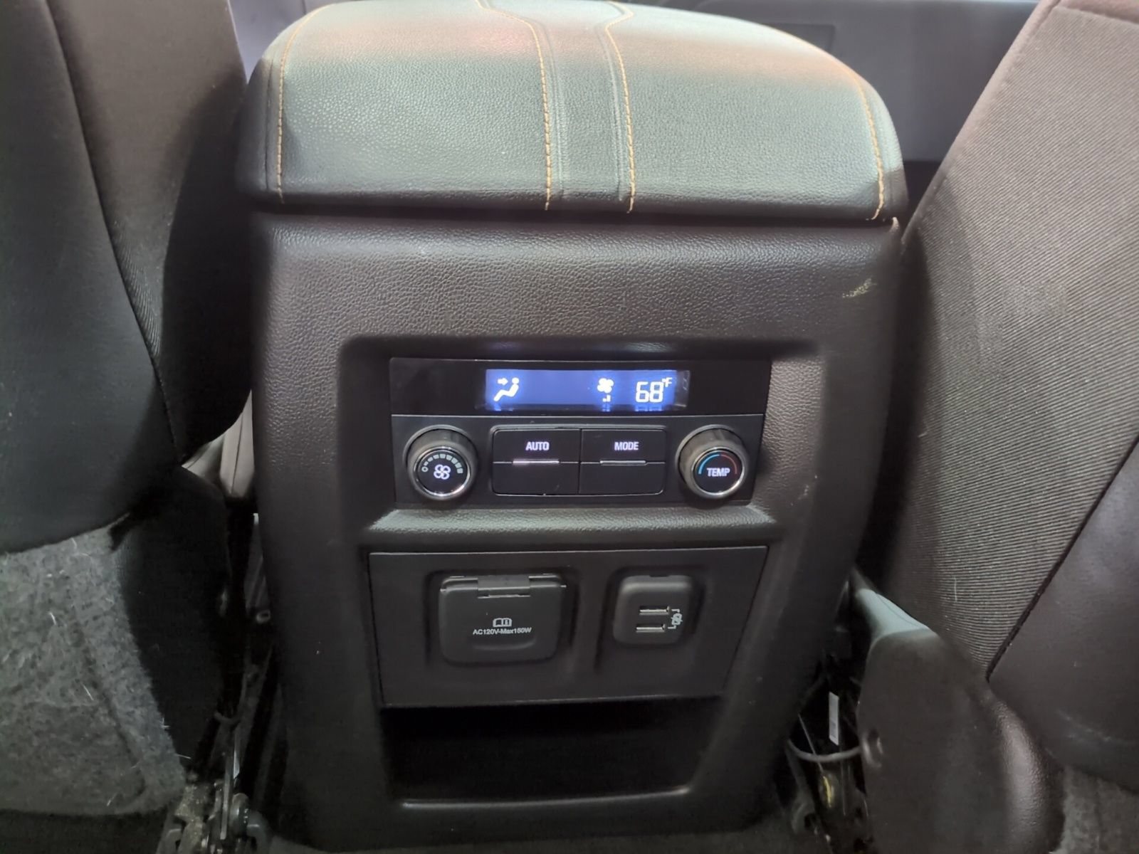 Used 2019 Chevrolet Traverse LT w/ LT Premium Package AWD/4WD image 16