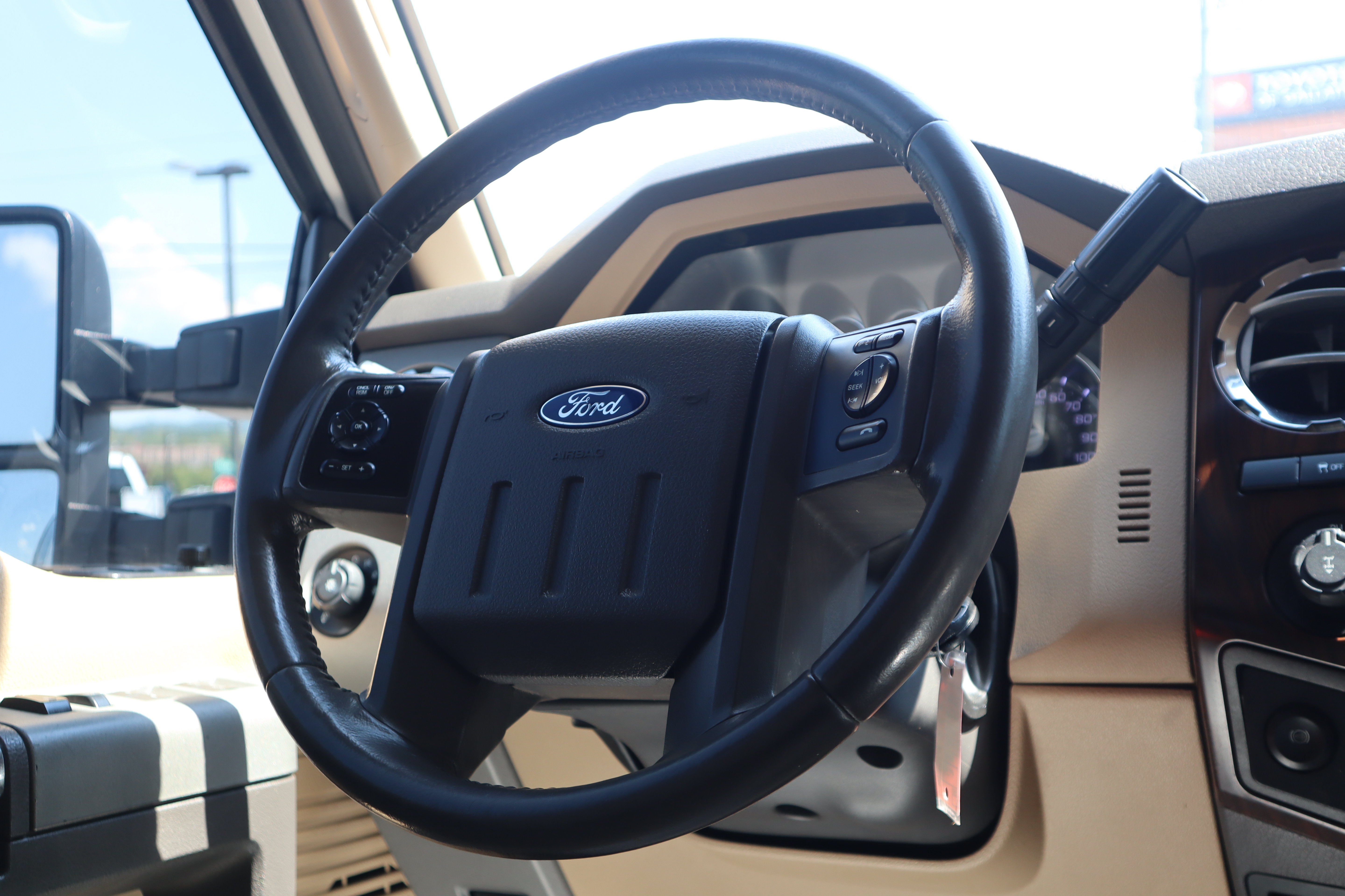 Used 2015 Ford F350 Lariat w/ Lariat Interior Package AWD/4WD image 15