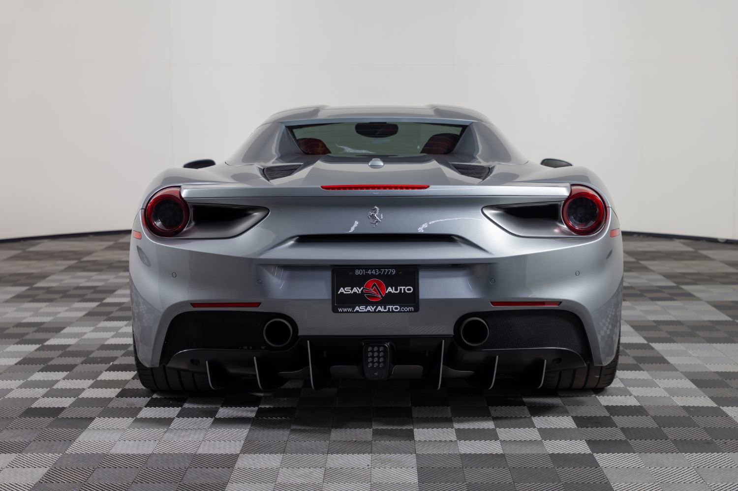Used 2019 Ferrari 488 Spider image 6