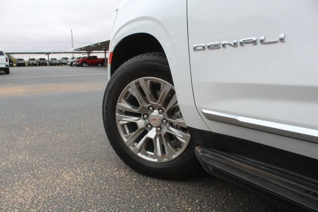 Used 2023 GMC Yukon Denali AWD/4WD image 12