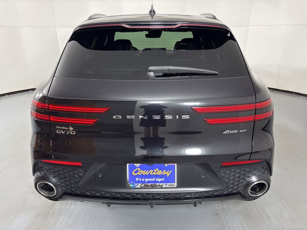 Used 2025 Genesis GV70 3.5T Sport w/ Sport Advanced Package AWD/4WD image 10