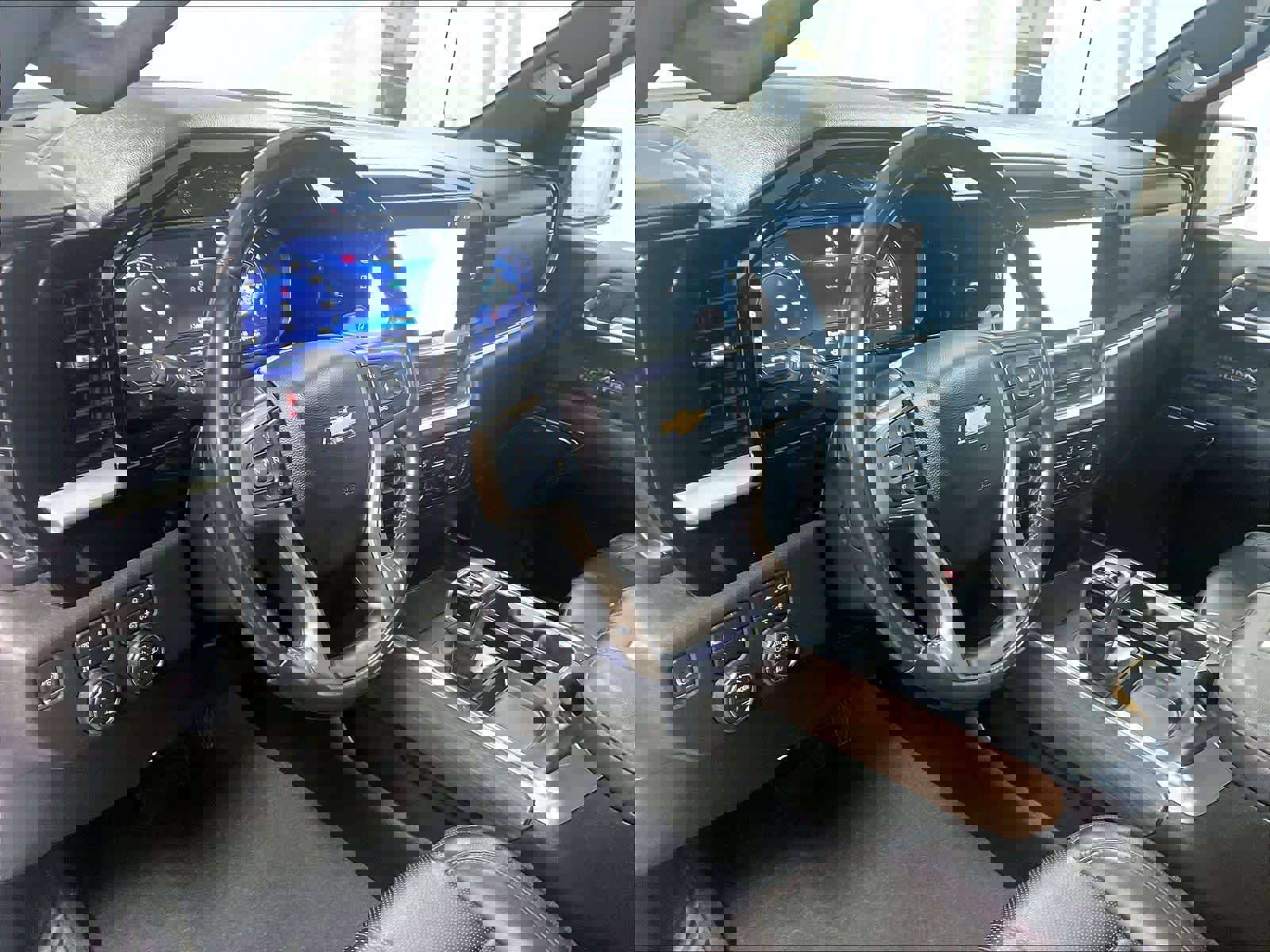 Used 2022 Chevrolet Silverado 1500 High Country w/ High Country Premium Package image 8