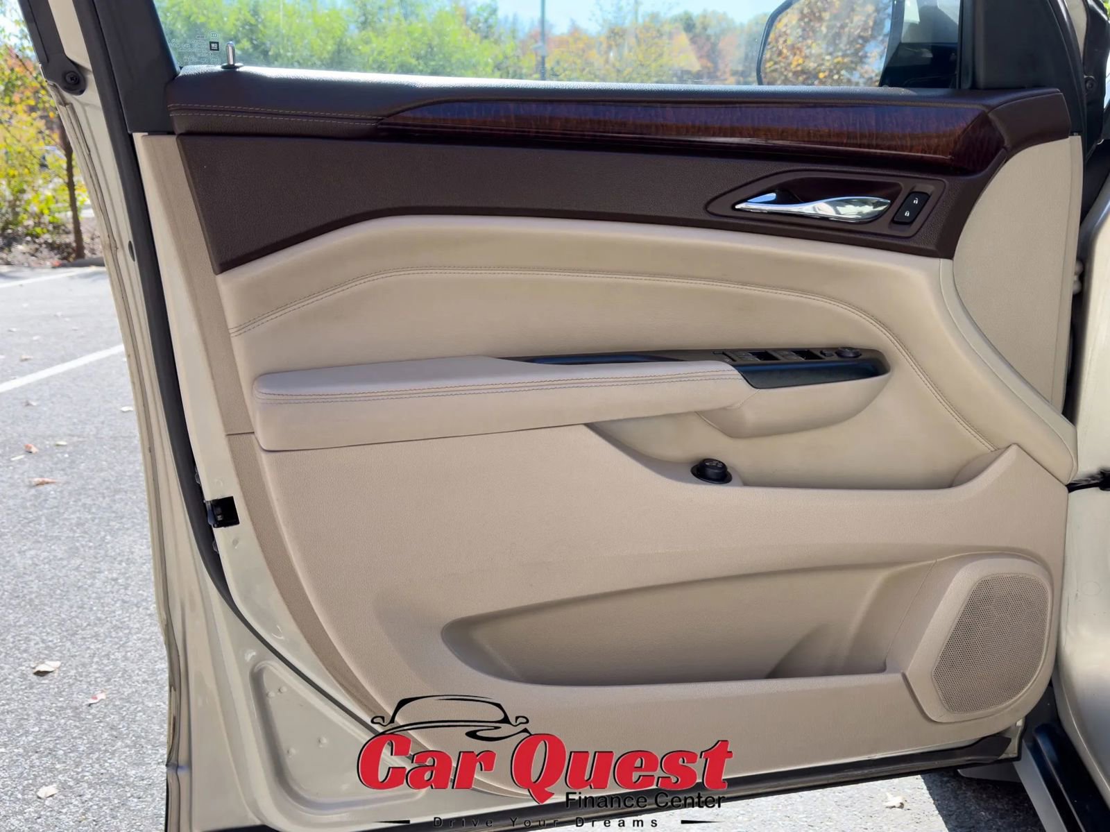 Used 2016 Cadillac SRX Luxury w/ Driver Awareness Package image 16