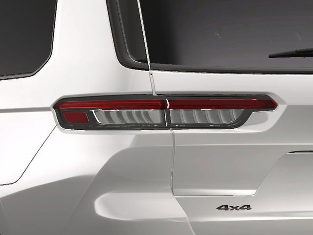 New 2024 Jeep Grand Cherokee L Altitude AWD/4WD image 12