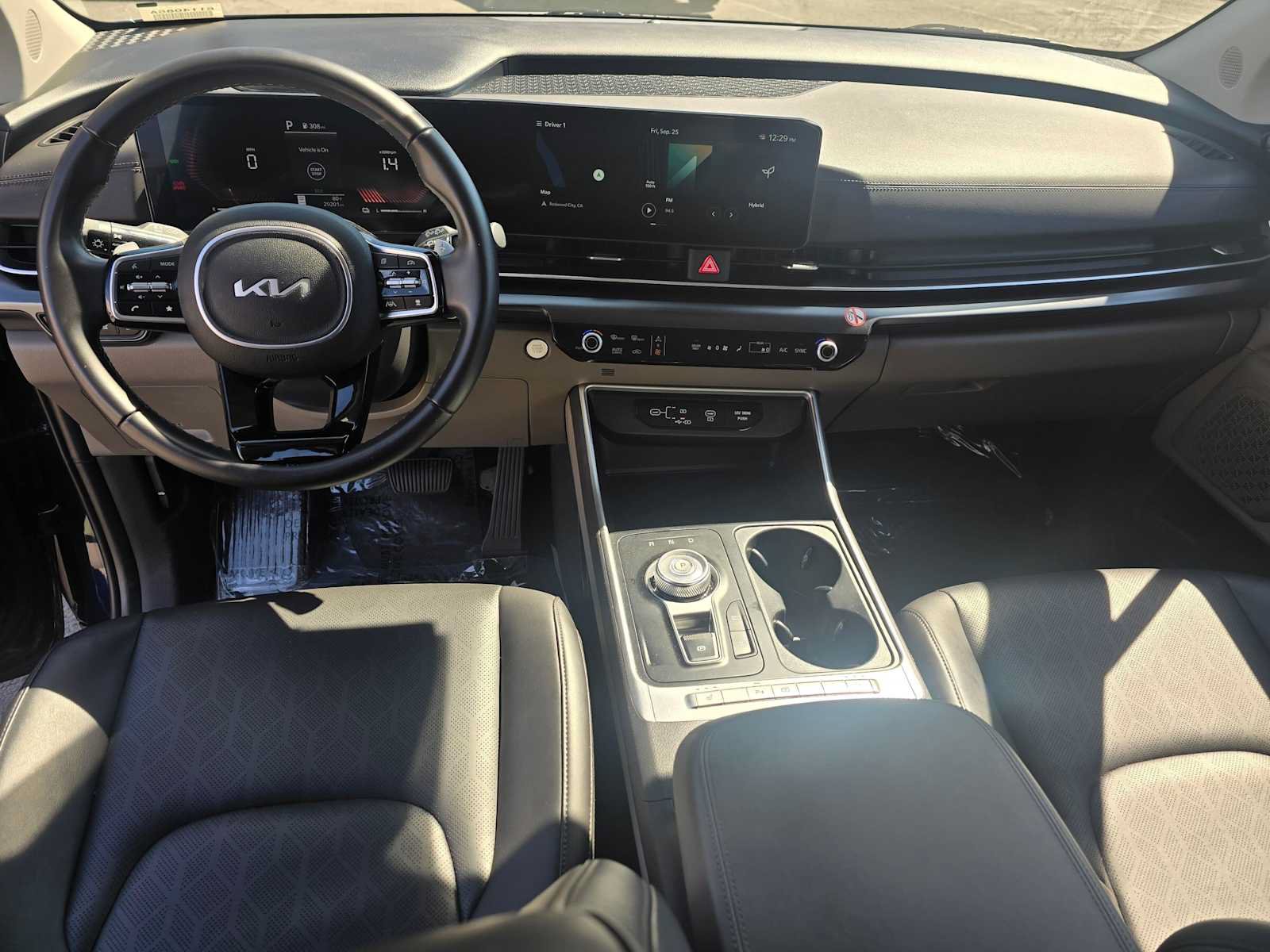 Used 2026 Kia Carnival LXS FWD image 19