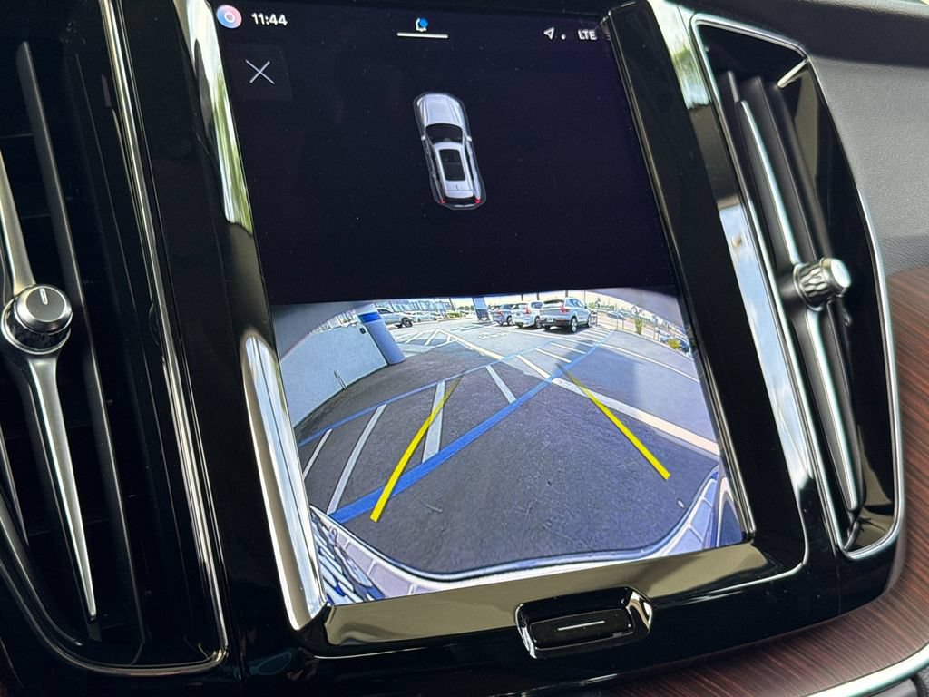 Certified 2023 Volvo XC60 B5 Plus w/ Protection Package Premier FWD image 19