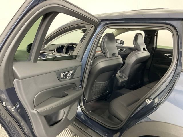 New 2026 Volvo V60 B5 Cross Country Plus w/ Protection Package Premier image 29